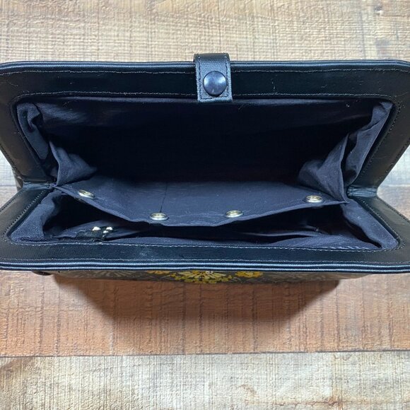 Petuna Pickle Bottom Diaper Clutch Wristlet - Picture 7 of 8